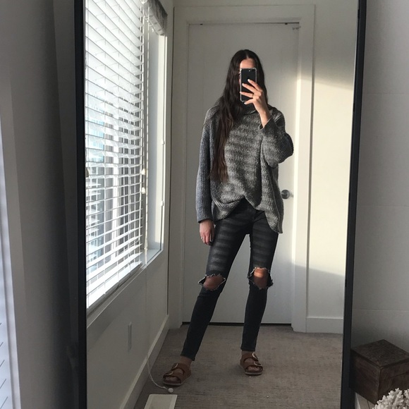 Zara cocoon oversized sweater in grey, size medium. - Picture 4 of 5